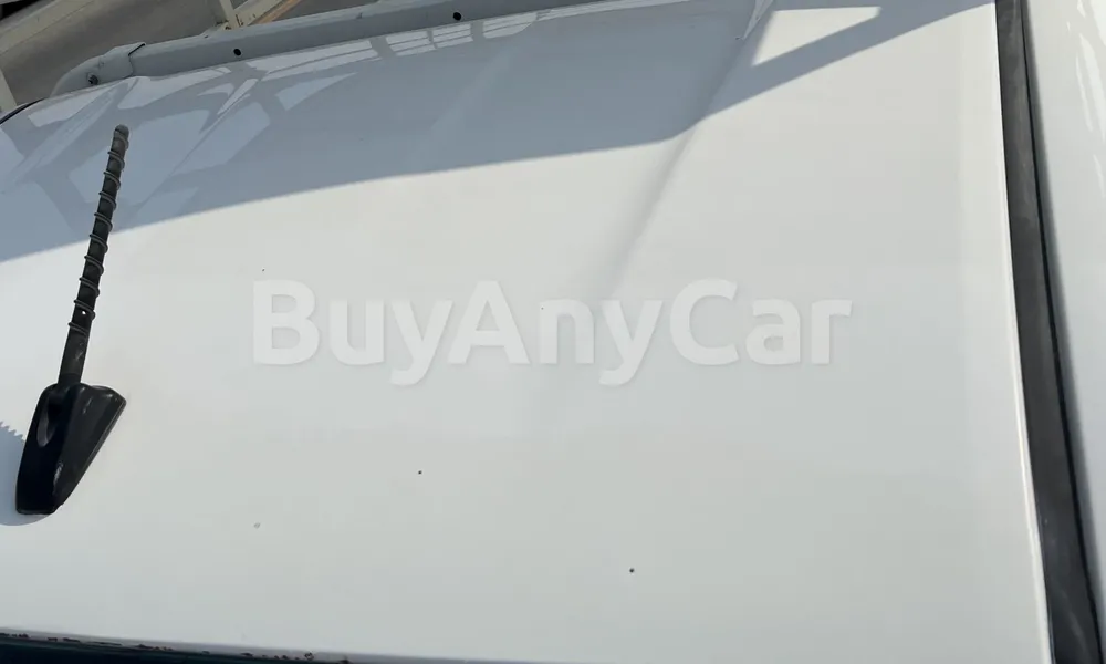 Vehicle photo 5