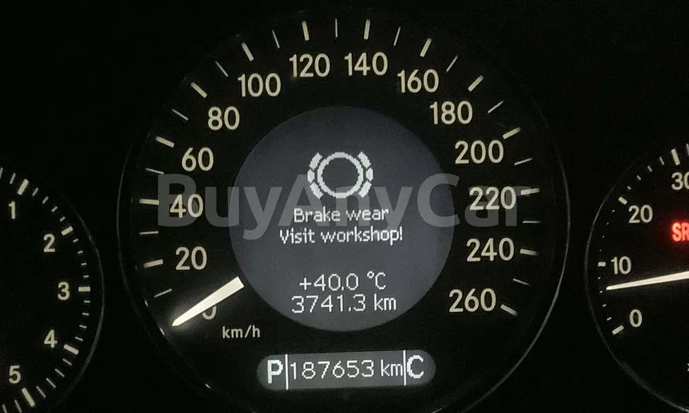 Vehicle photo 7