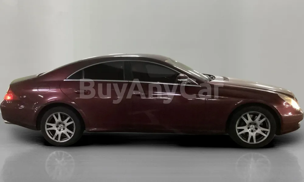 Vehicle photo 3