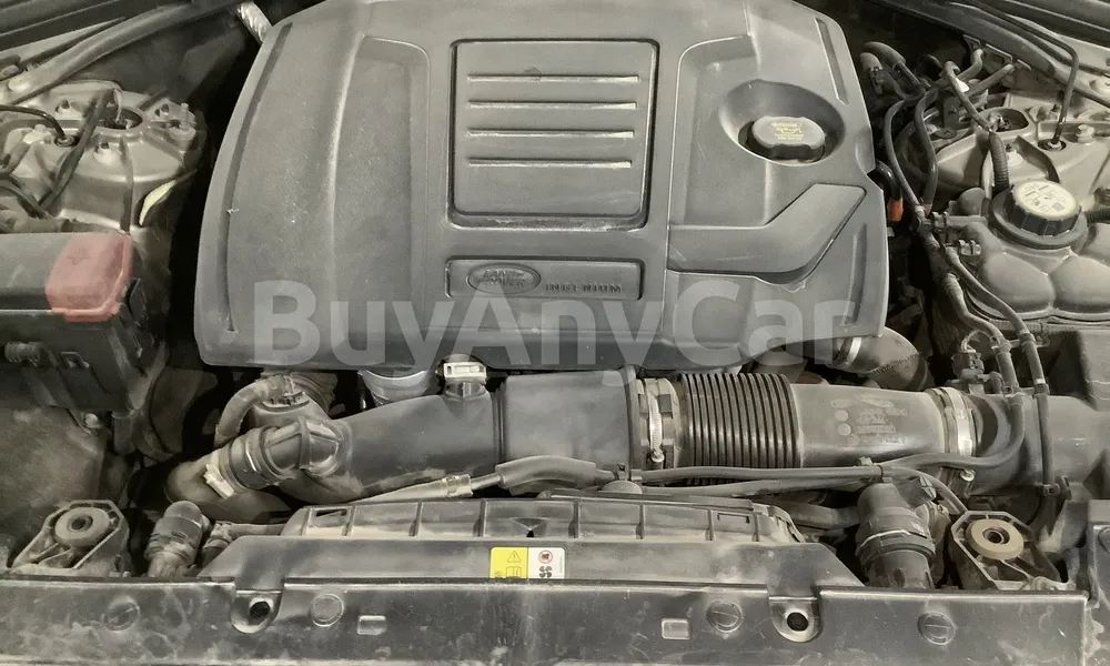 Vehicle photo 6