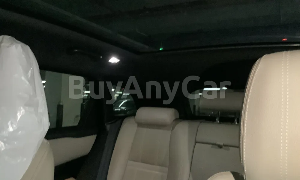 Vehicle photo 9