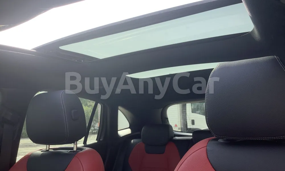 Vehicle photo 9