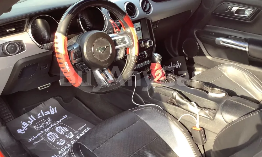 Vehicle photo 9