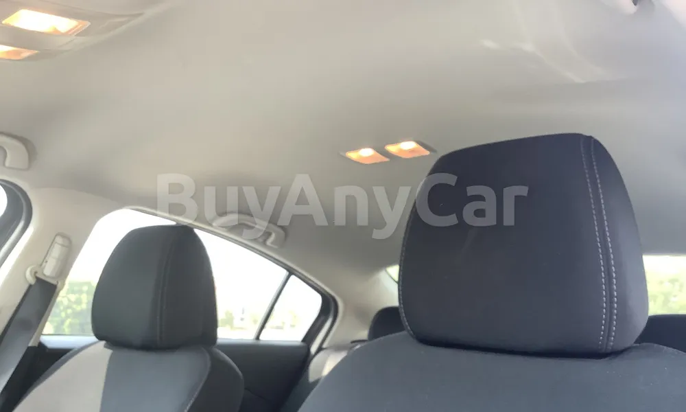 Vehicle photo 8