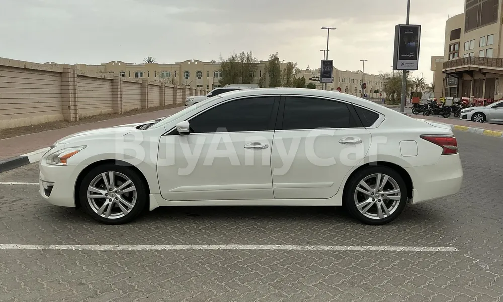 Vehicle photo 4