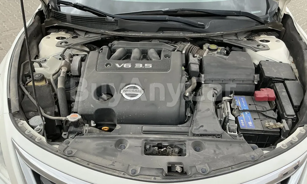 Vehicle photo 6