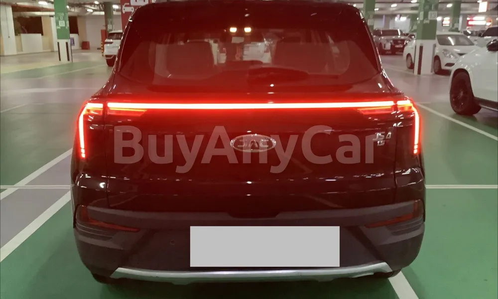 Vehicle photo 2
