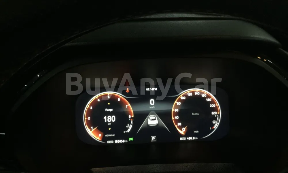 Vehicle photo 8