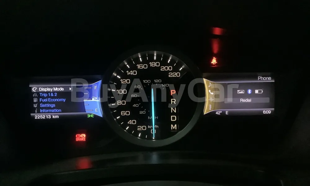 Vehicle photo 7