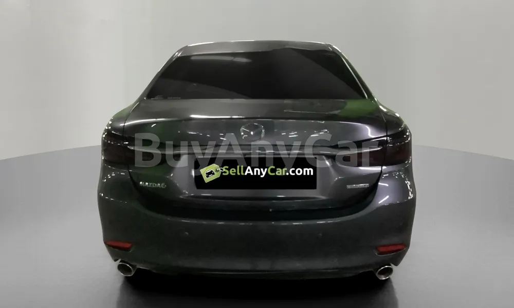 Vehicle photo 2