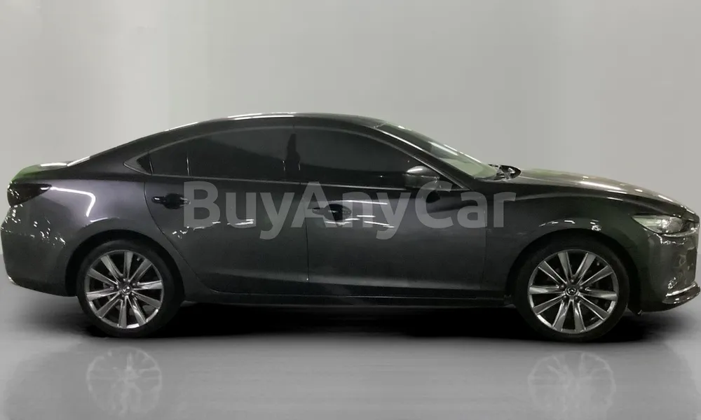 Vehicle photo 3