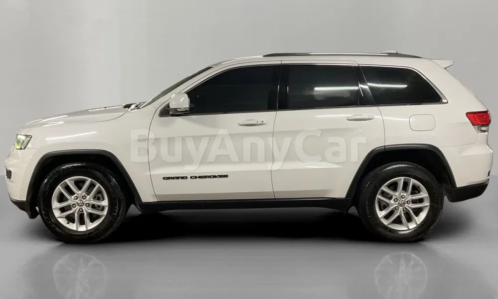 Vehicle photo 4