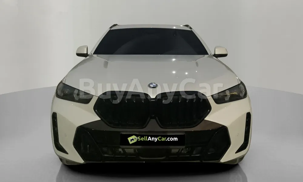 Vehicle photo 1