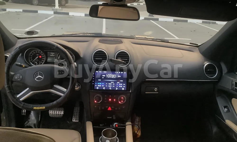 Vehicle photo 7
