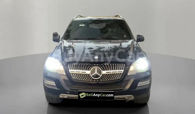 carsDetail