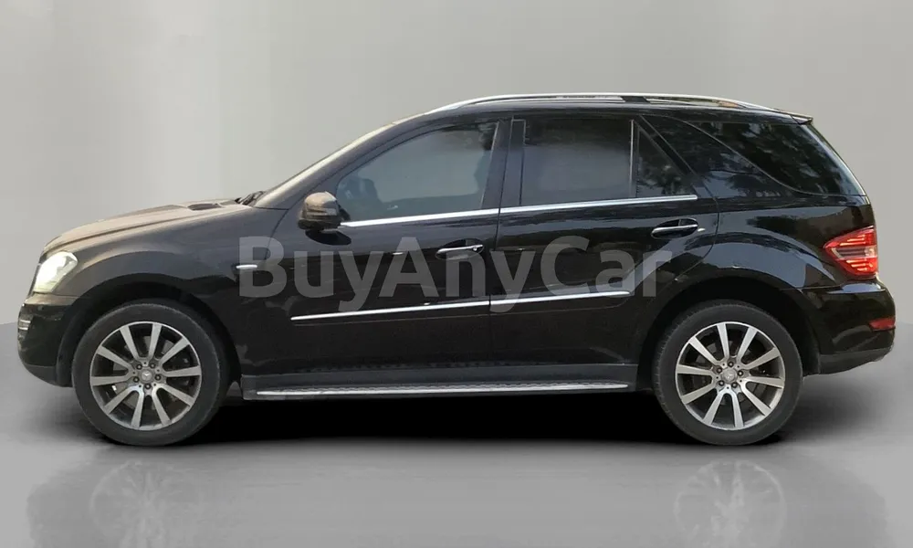 Vehicle photo 4