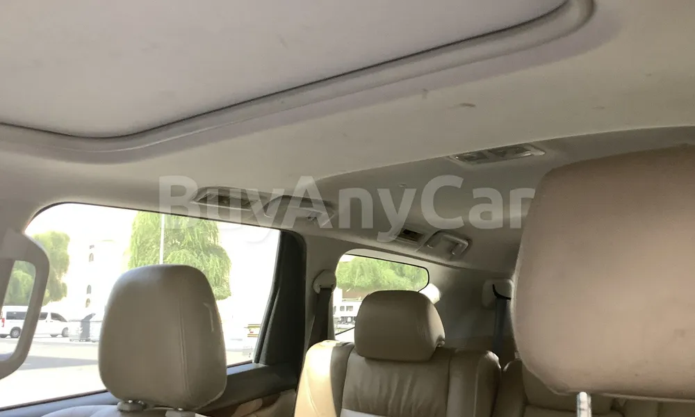 Vehicle photo 9