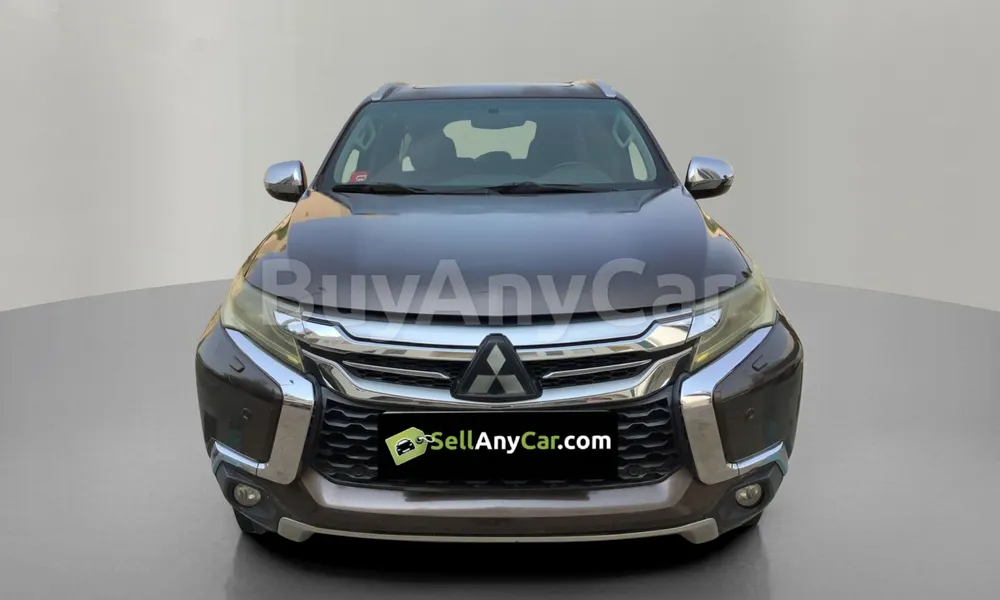 Vehicle photo 1
