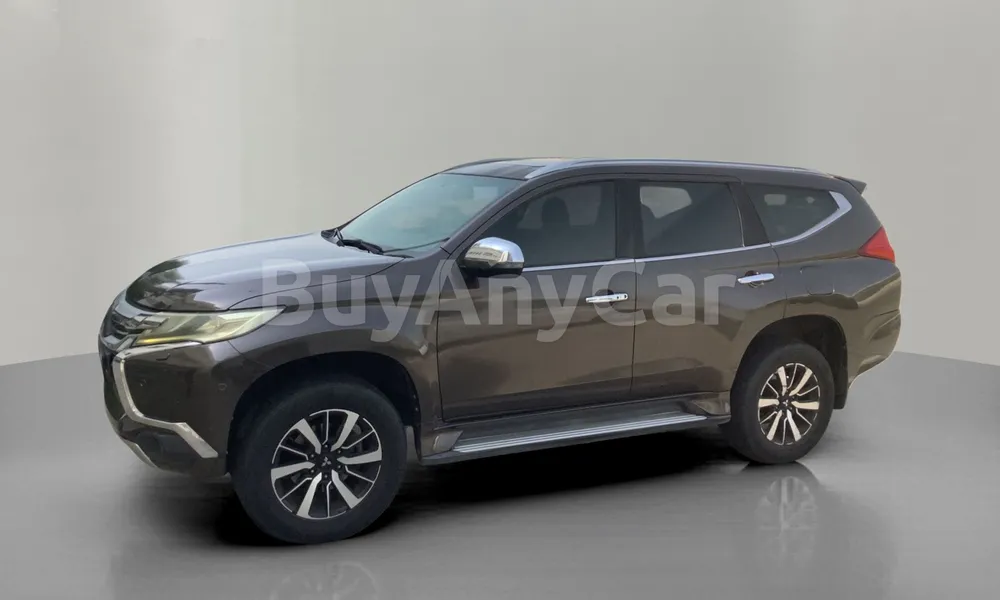 Vehicle photo 4