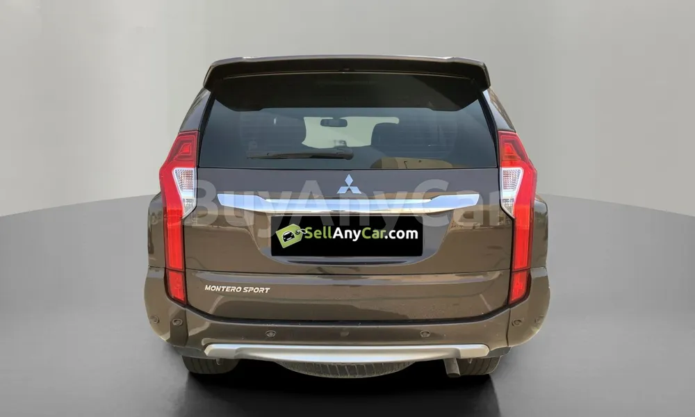 Vehicle photo 2