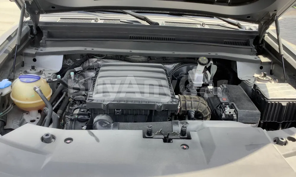 Vehicle photo 7