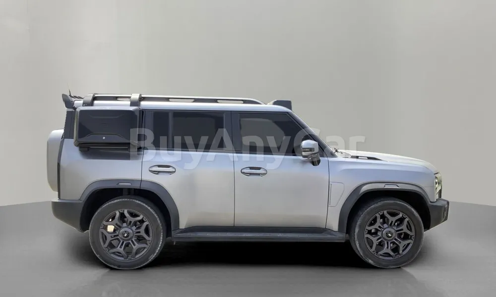 Vehicle photo 3