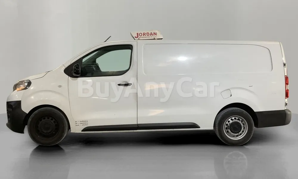 Vehicle photo 4