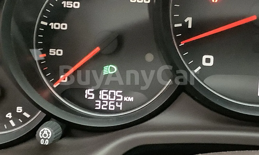 Vehicle photo 7