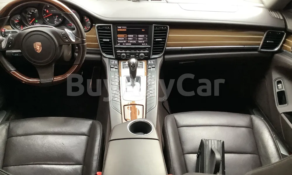 Vehicle photo 8