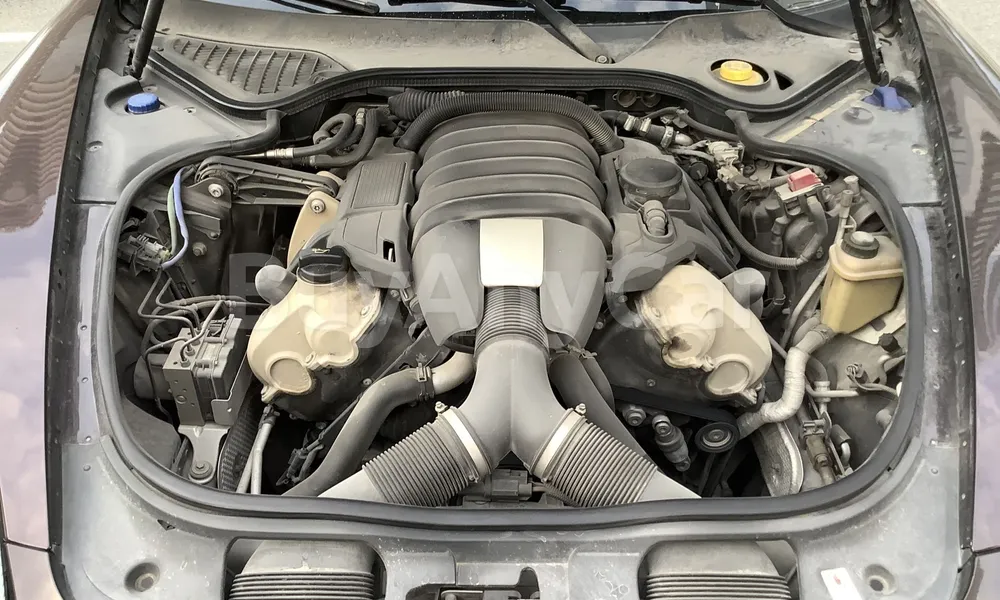 Vehicle photo 6