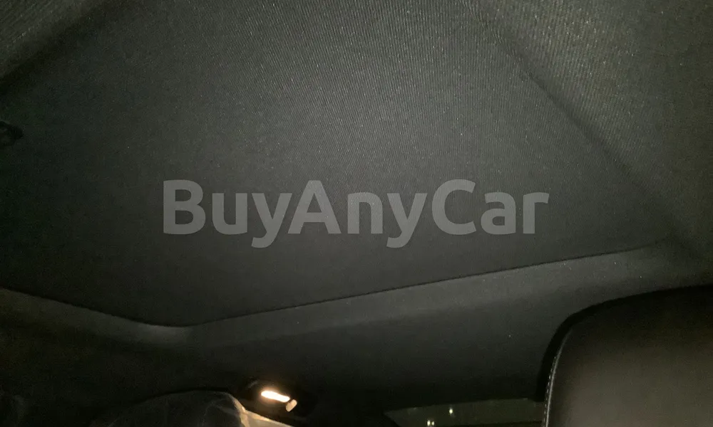 Vehicle photo 8
