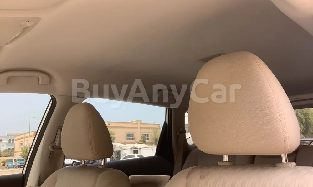 Vehicle photo 9