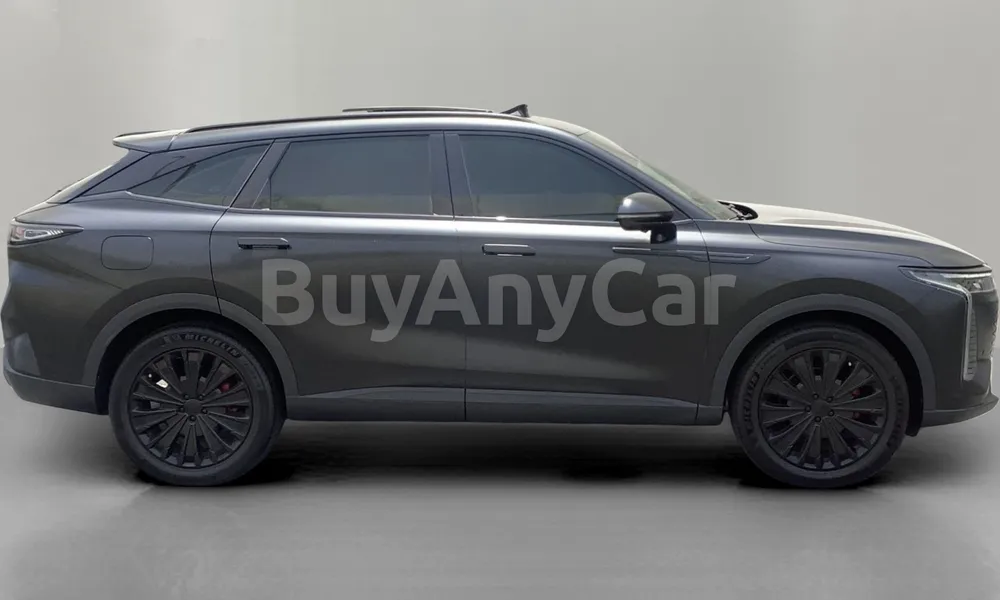 Vehicle photo 3