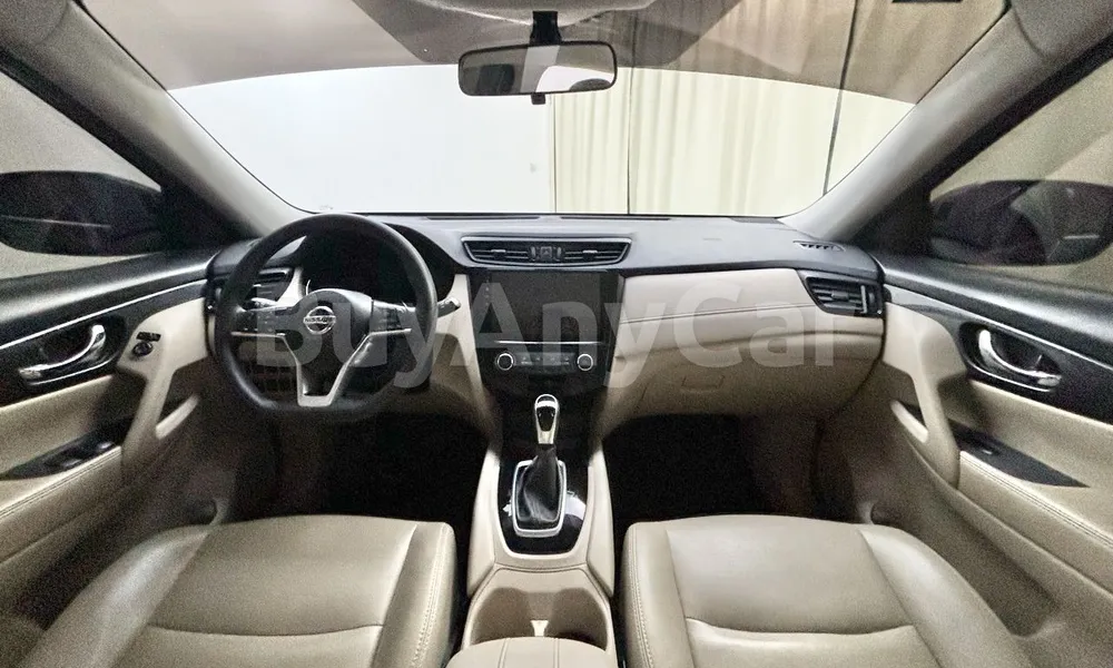 Vehicle photo 6