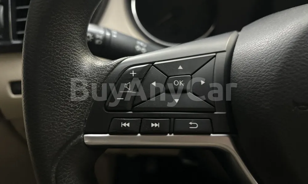 Vehicle photo 10