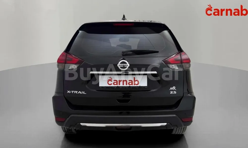 Vehicle photo 2