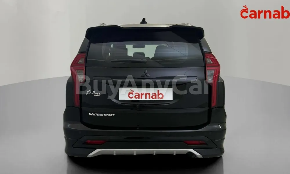 Vehicle photo 2