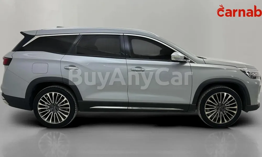 Vehicle photo 4