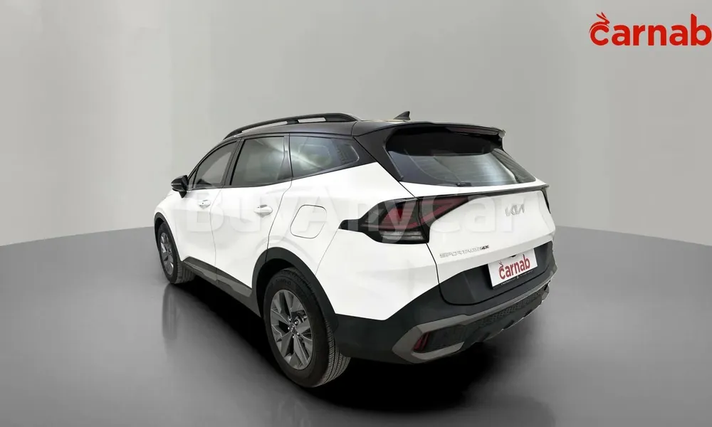 Vehicle photo 7