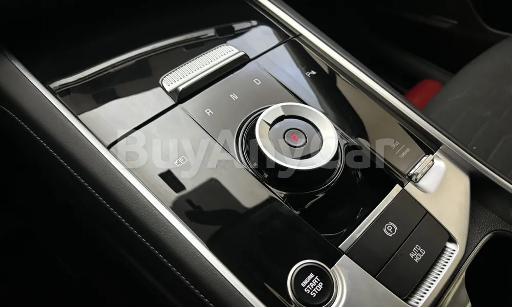 Vehicle photo 9