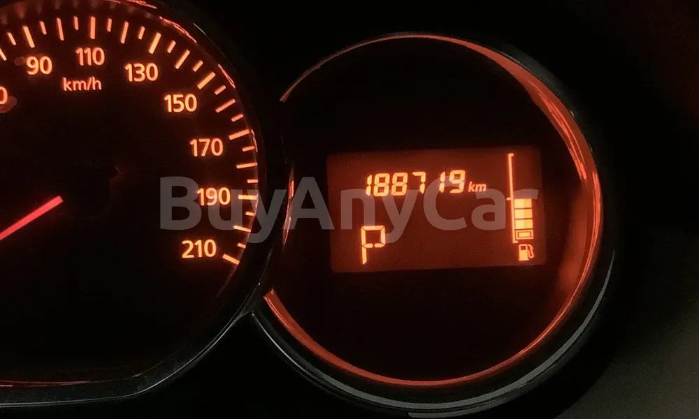 Vehicle photo 7
