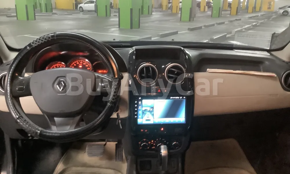 Vehicle photo 8