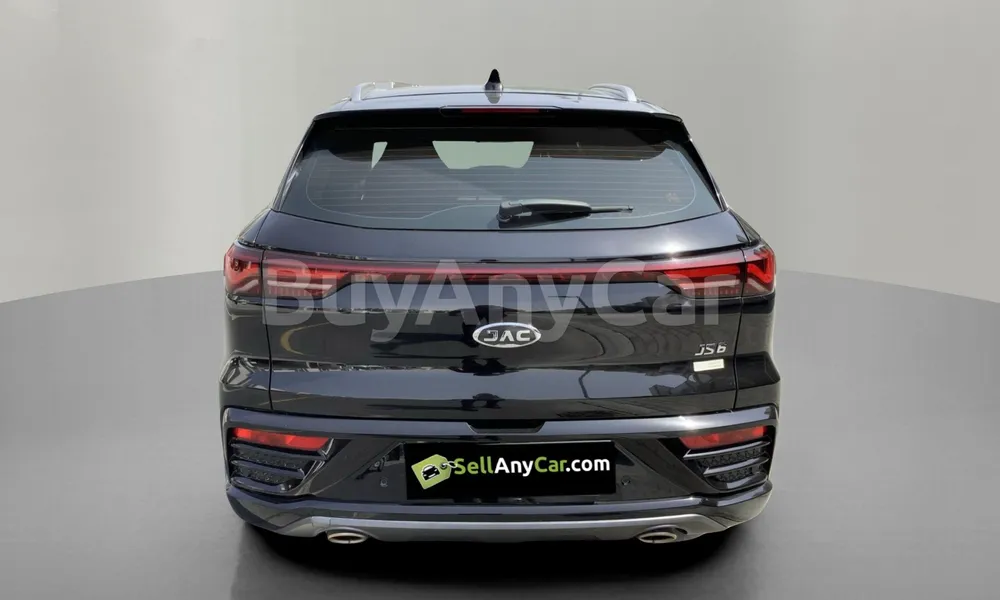 Vehicle photo 2