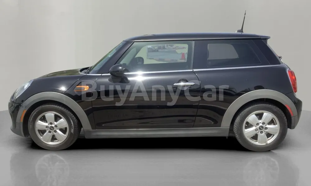 Vehicle photo 3