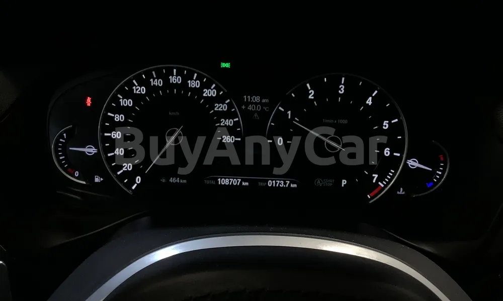 Vehicle photo 6