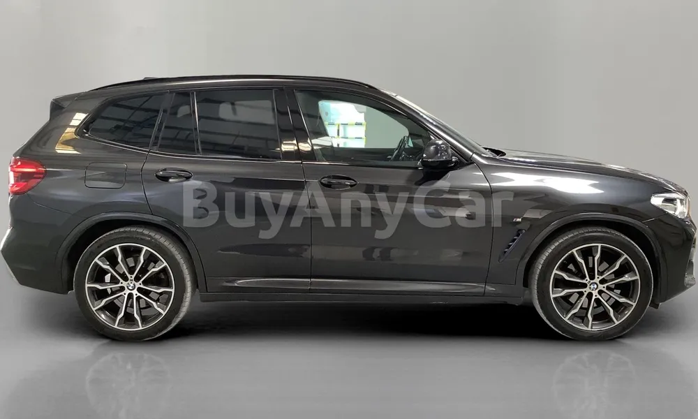 Vehicle photo 3