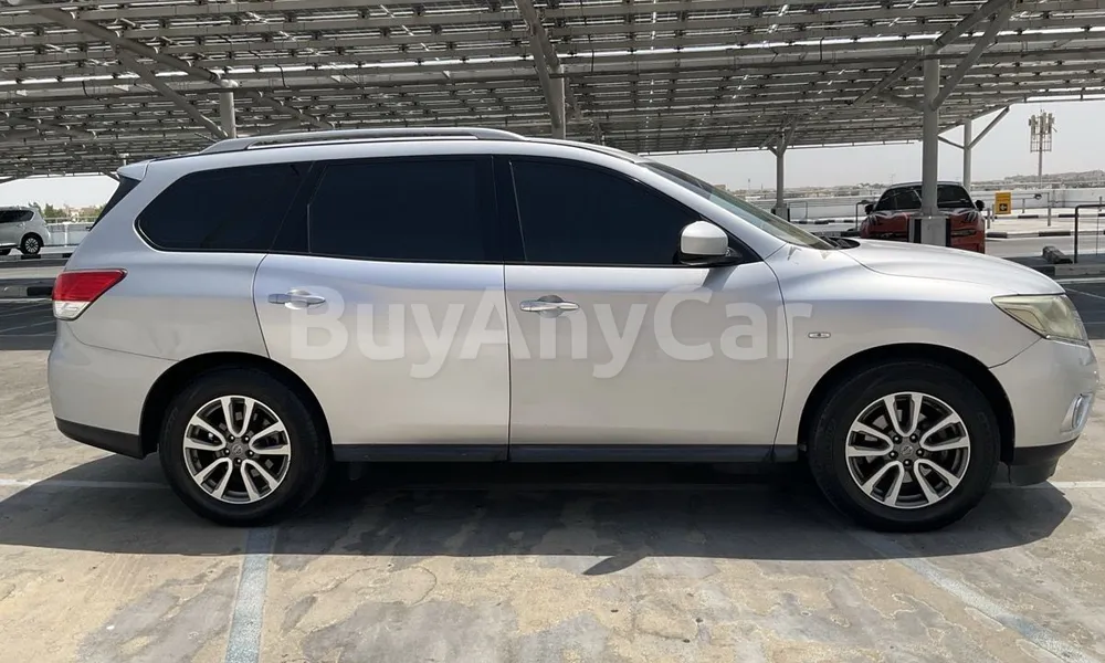 Vehicle photo 4