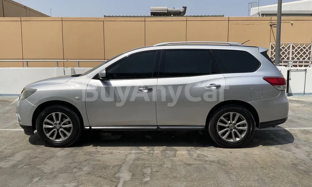Vehicle photo 3