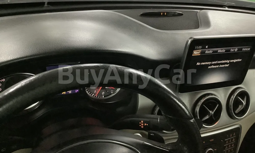 Vehicle photo 9