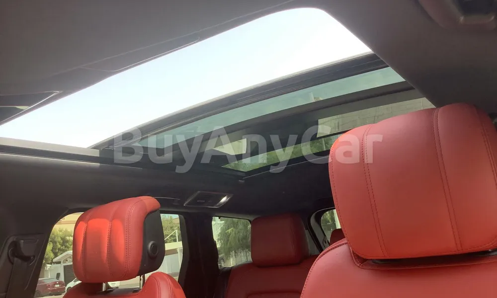 Vehicle photo 9